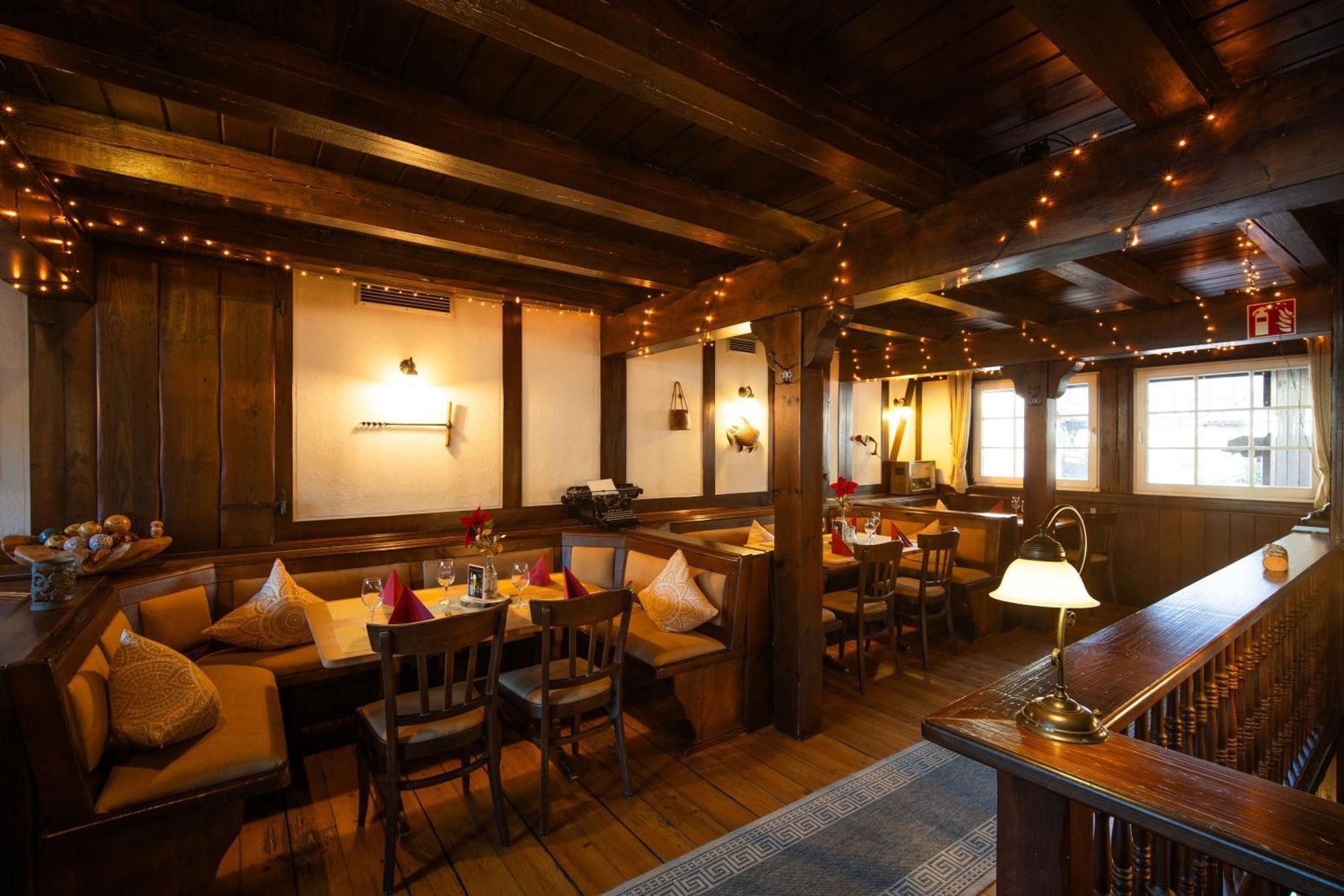Landhotel & Restaurant Kains Hof Uhlstädt Exteriör bild